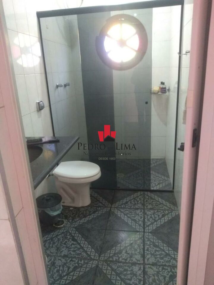 Imóvel ótimo para renda, 3 casas no terreno em Itaquera
