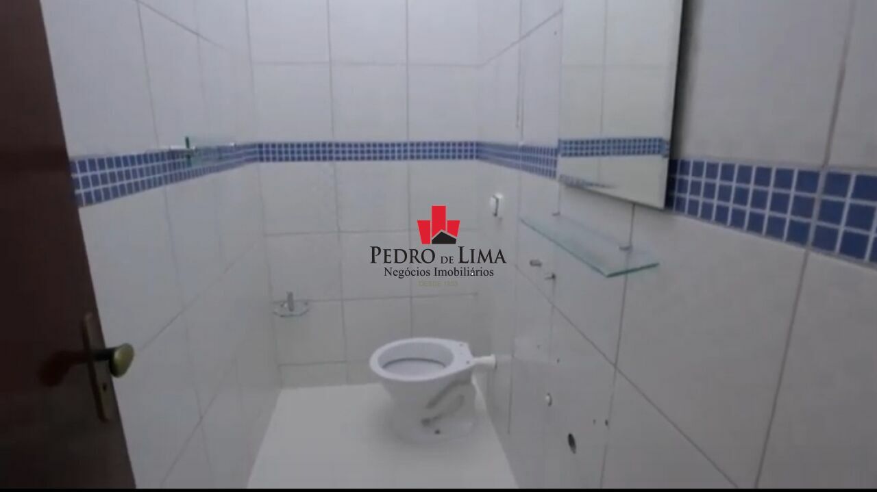 Sobrado em Condomínio amplos dormitórios e quintal no Cangaíba