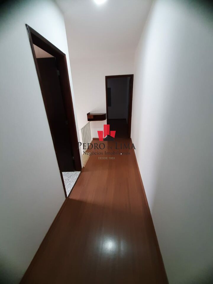 Sobrado frontal de 2 dormitórios, 2 vagas e 254 m² na Cidade Lider