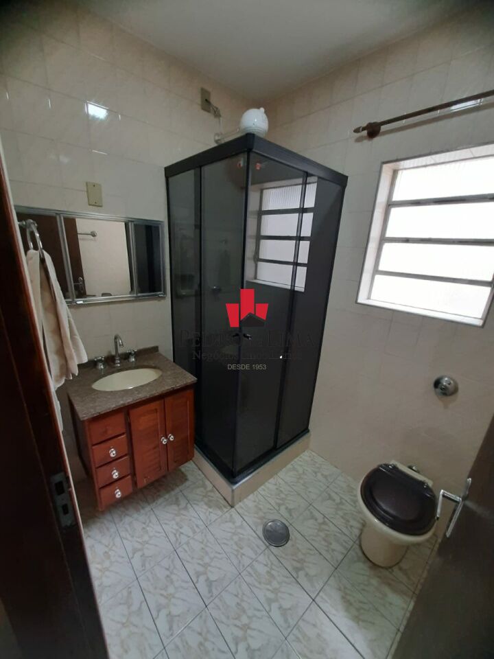 Sobrado frontal de 2 dormitórios, 2 vagas e 254 m² na Cidade Lider