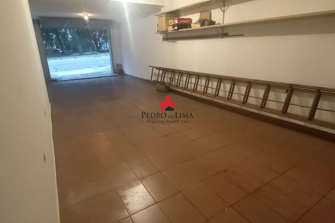 Sobrado frontal de 2 dormitórios, 2 vagas e 254 m² na Cidade Lider