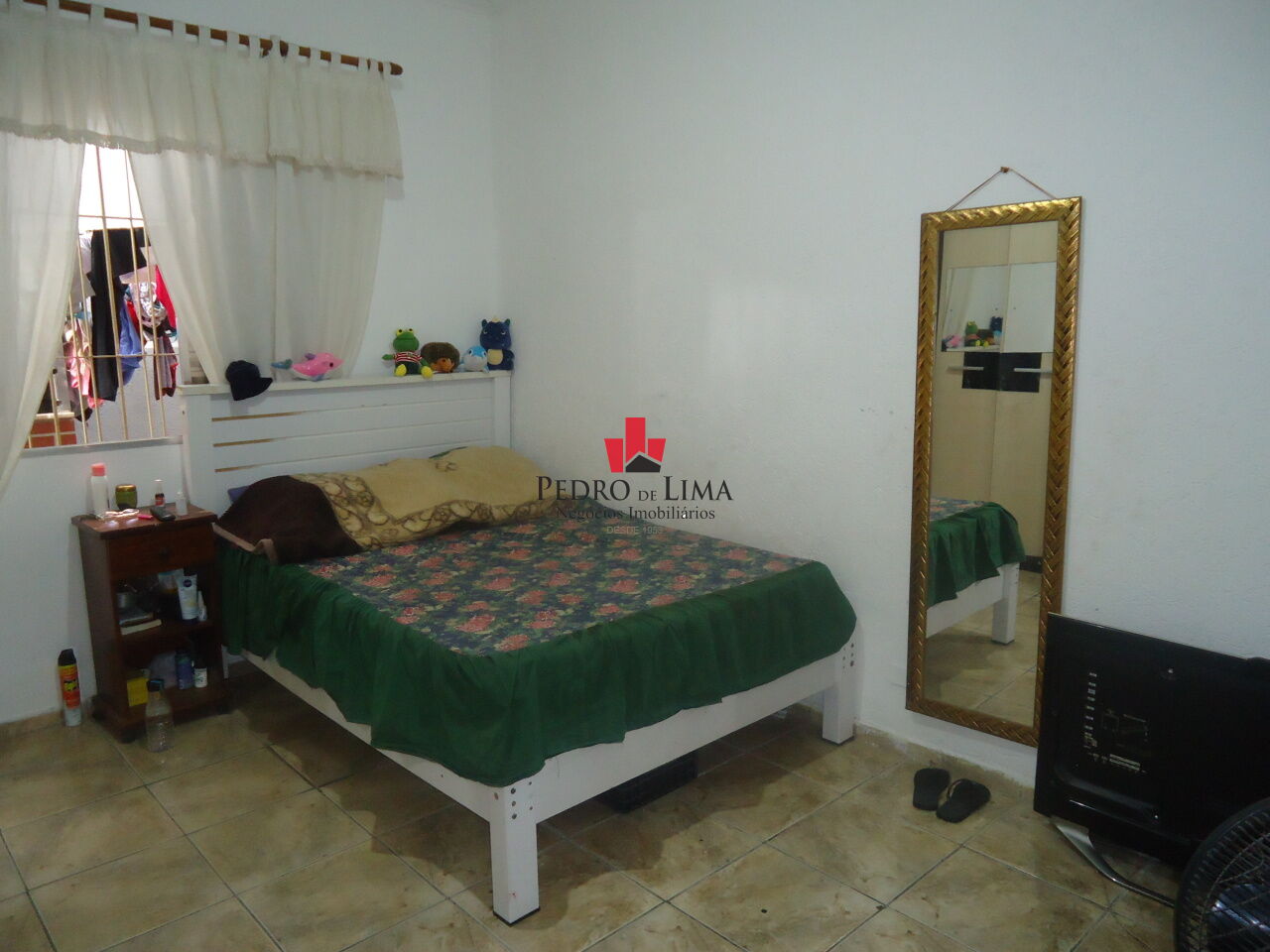 Casa Térrea 2 dormitórios com 3 vagas no Cangaíba
