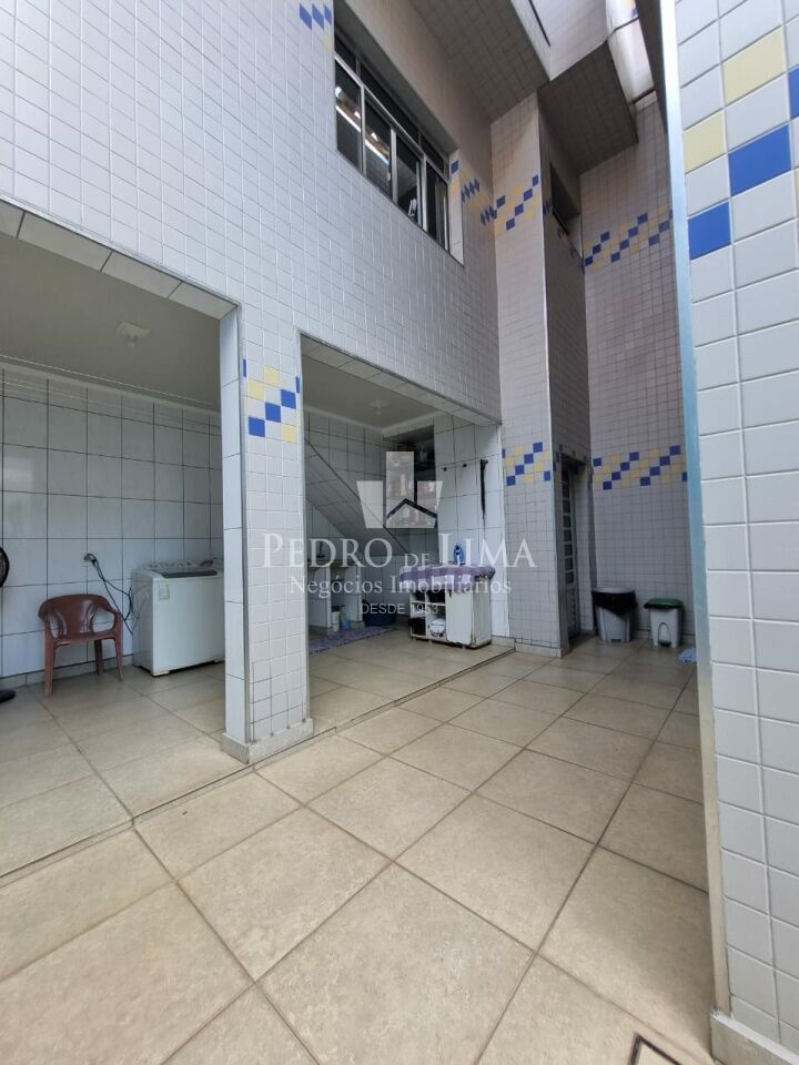 Sobrado Frontal 3 dormitórios sendo 1 suíte e 5 vagas em Ponte Rasa