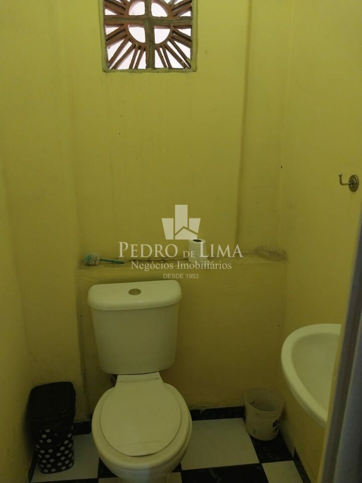 Casa Térrea 2 dormitórios e com 2 salões na Ponte Rasa