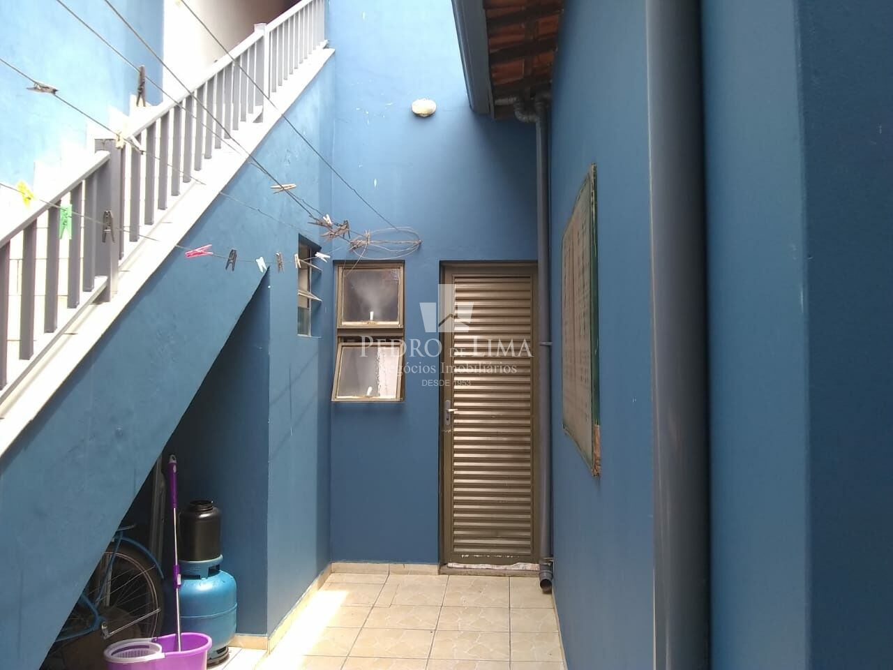 Casa Térrea com 4 dormitórios sendo 2 suítes e 2 vagas em Pinhalzinho-SP