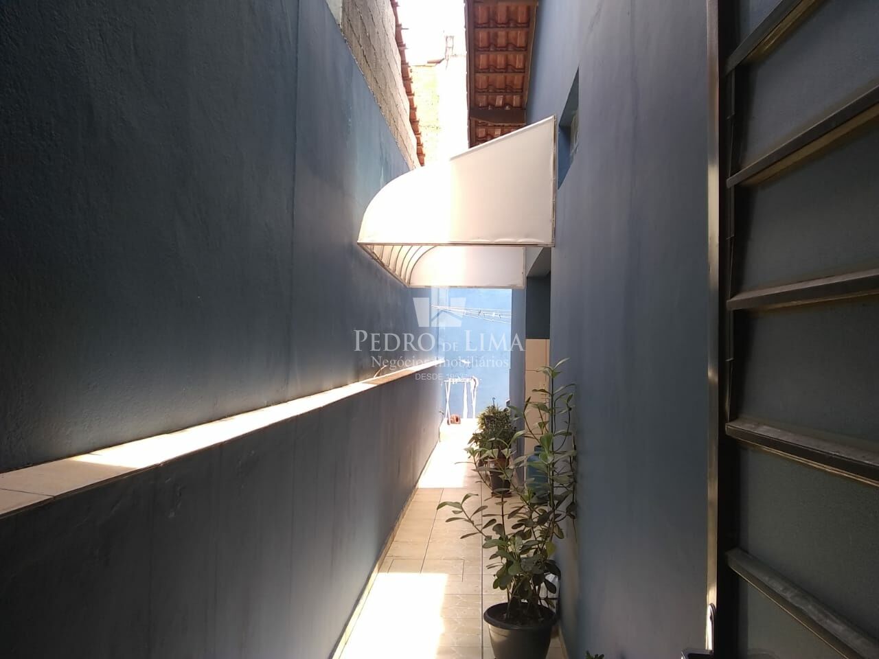 Casa Térrea com 4 dormitórios sendo 2 suítes e 2 vagas em Pinhalzinho-SP
