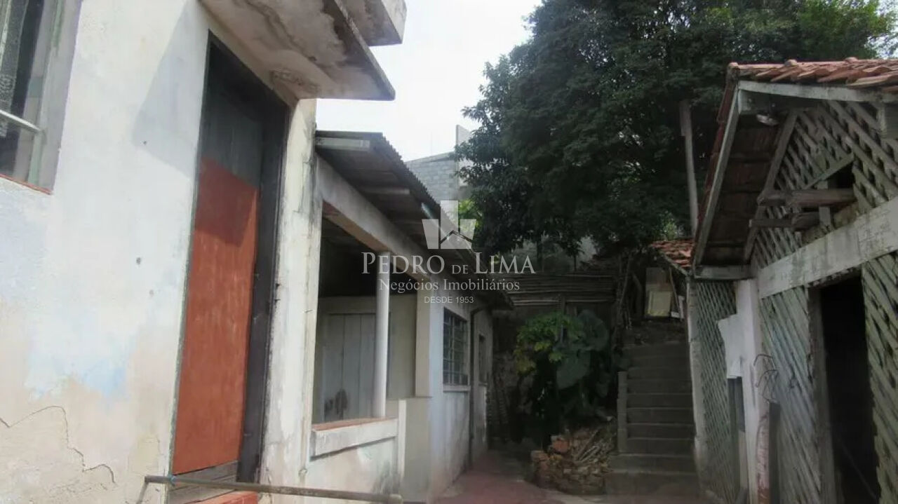 Terreno bem localizado, próximo de comércios e avenidas na Penha