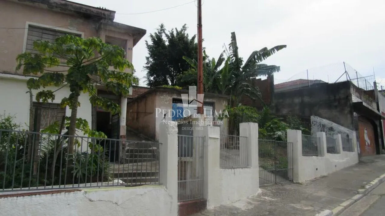Terreno bem localizado, próximo de comércios e avenidas na Penha