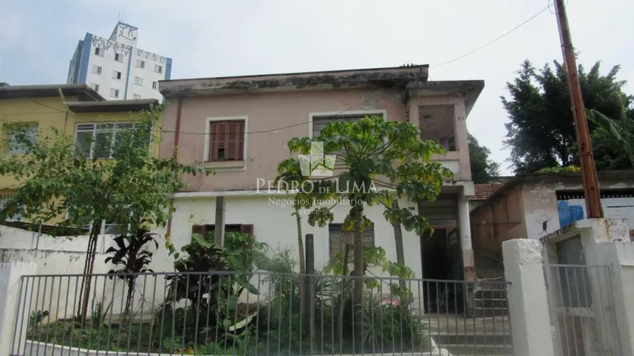 Terreno bem localizado, próximo de comércios e avenidas na Penha