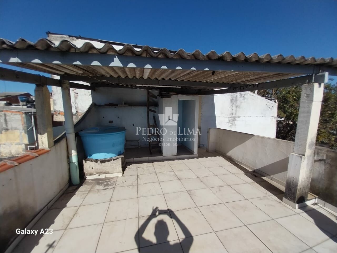 Terreno com 3 sobrados em Itaquera