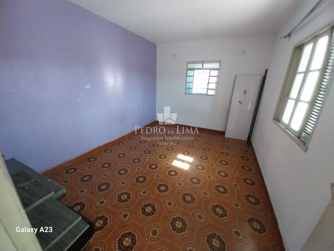 Terreno com 3 sobrados em Itaquera