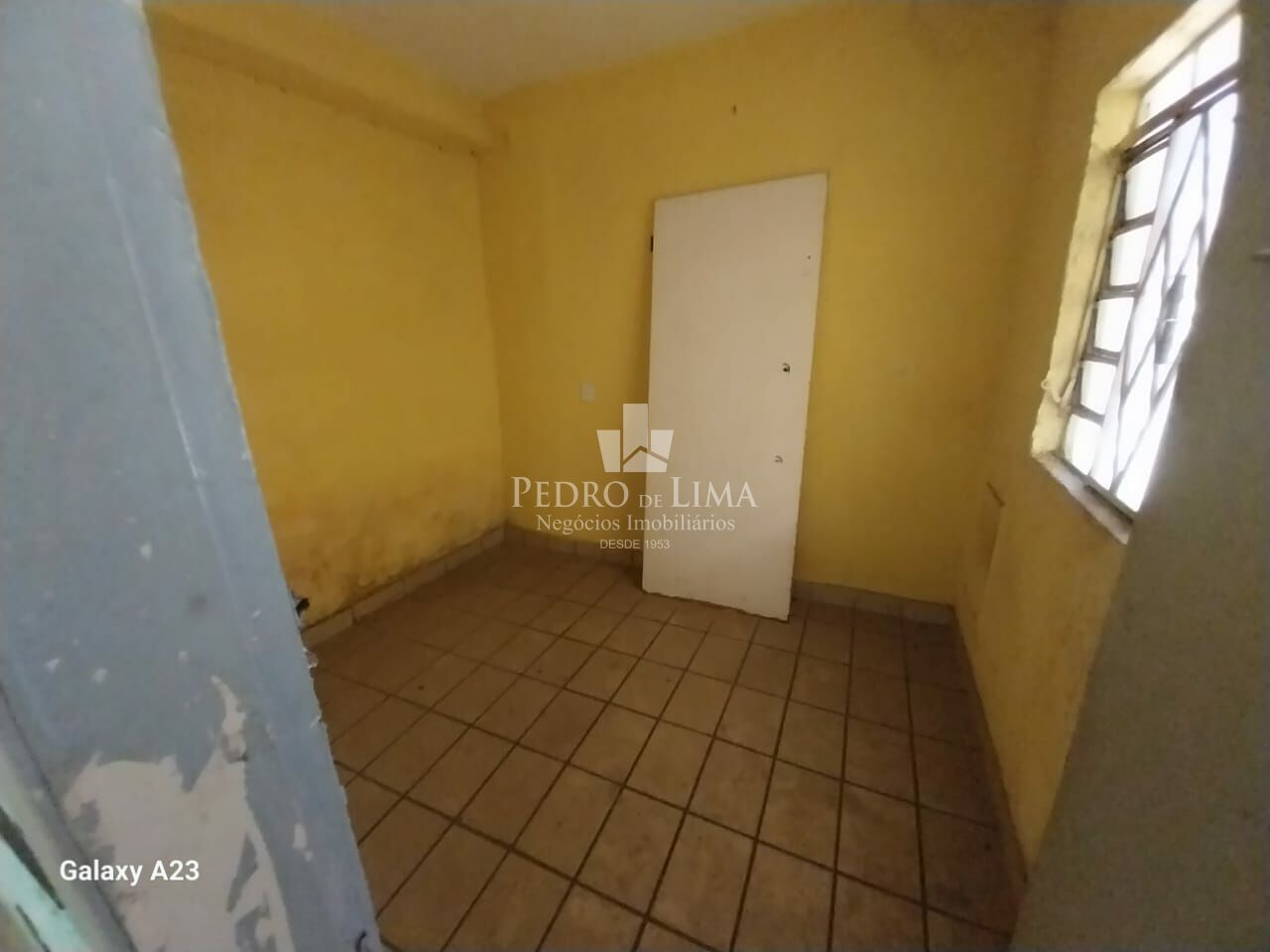 Terreno com 3 sobrados em Itaquera