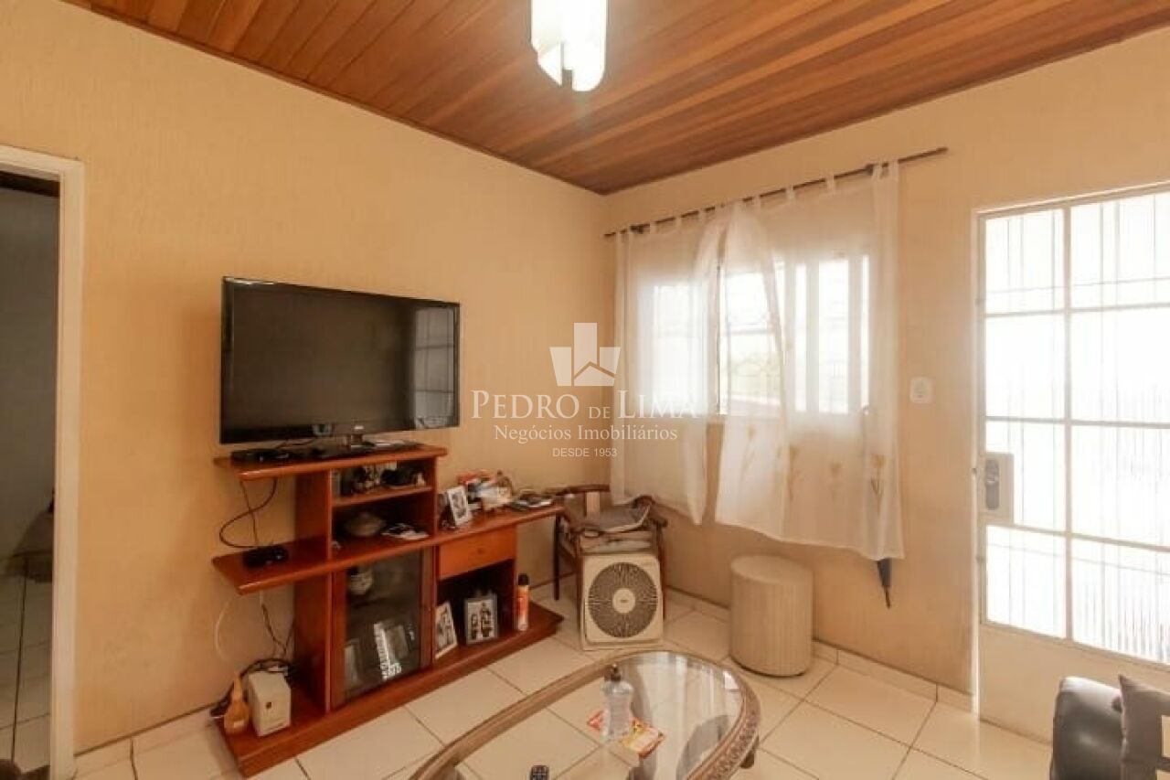 imagem do imovel Casa com 3 quartos e 3 vagas no Aricanduva ref: PE41417