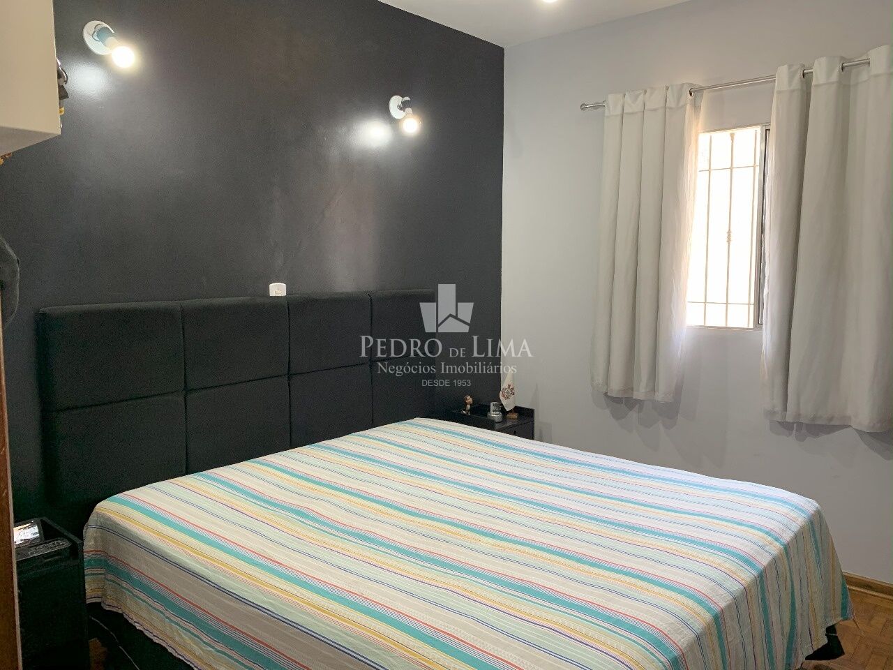 Casa térrea com 3 dormitórios, 3 banheiros, 5 vagas e 200 m² construídos na Vila Jacui