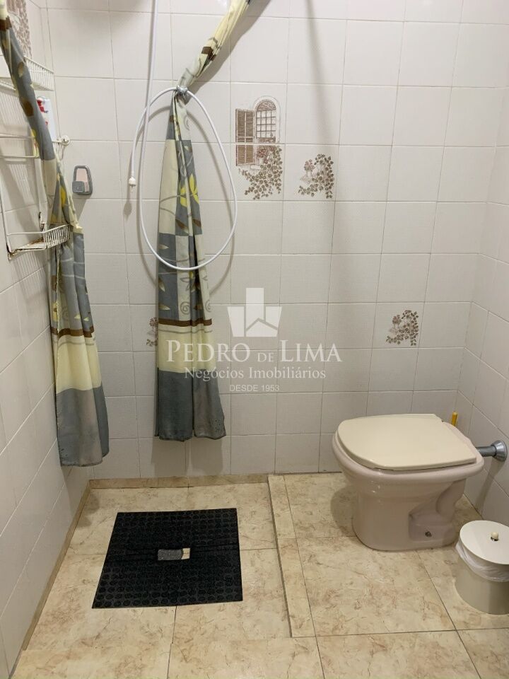 Casa térrea com 3 dormitórios, 3 banheiros, 5 vagas e 200 m² construídos na Vila Jacui