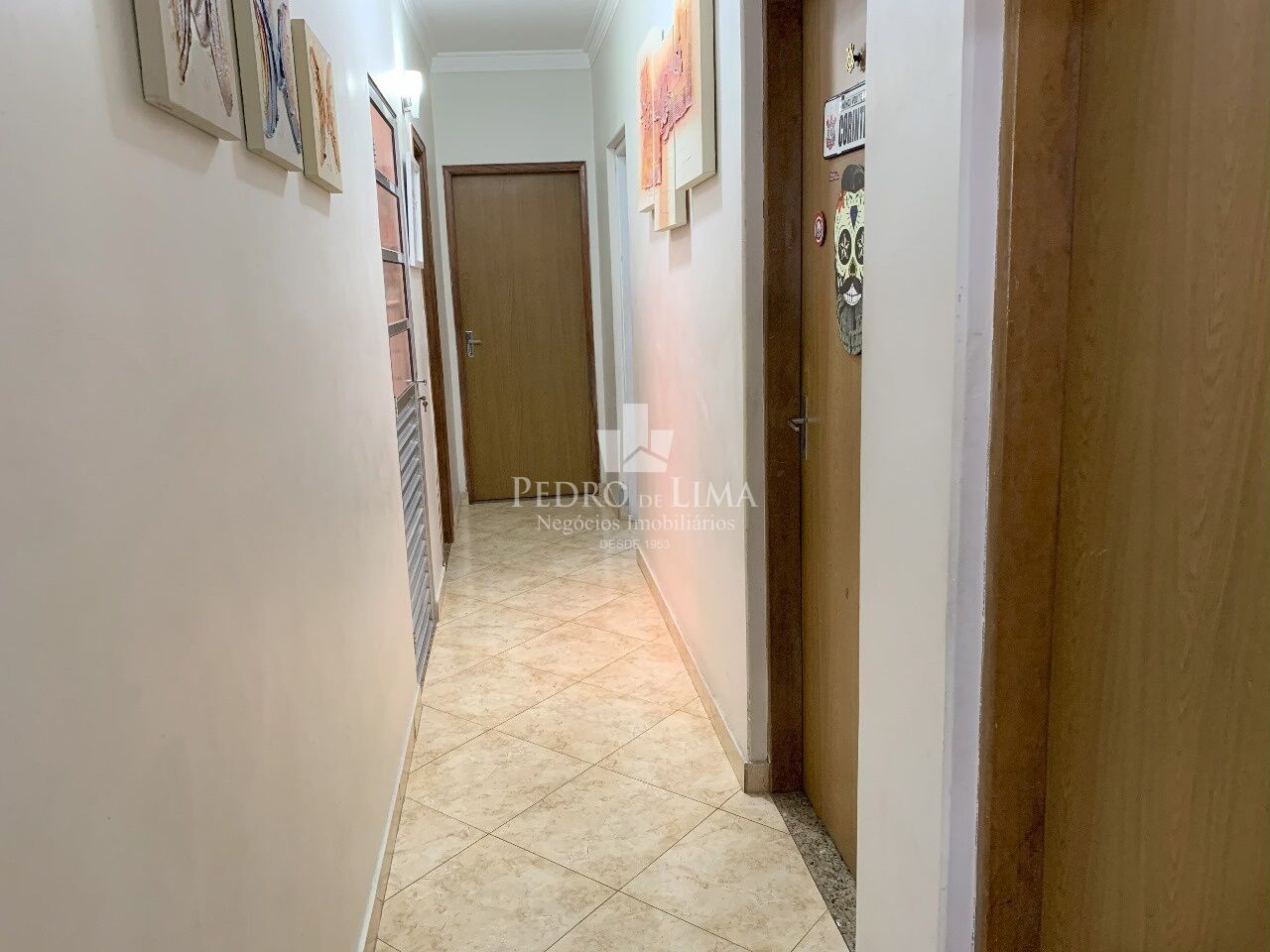 Casa térrea com 3 dormitórios, 3 banheiros, 5 vagas e 200 m² construídos na Vila Jacui