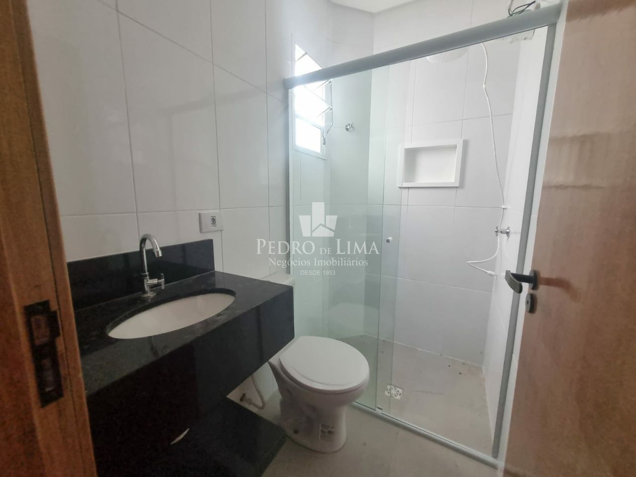 Apartamento Studio de 2 Quartos, sala, cozinha e Banheiro com 40m² na Penha sem vaga