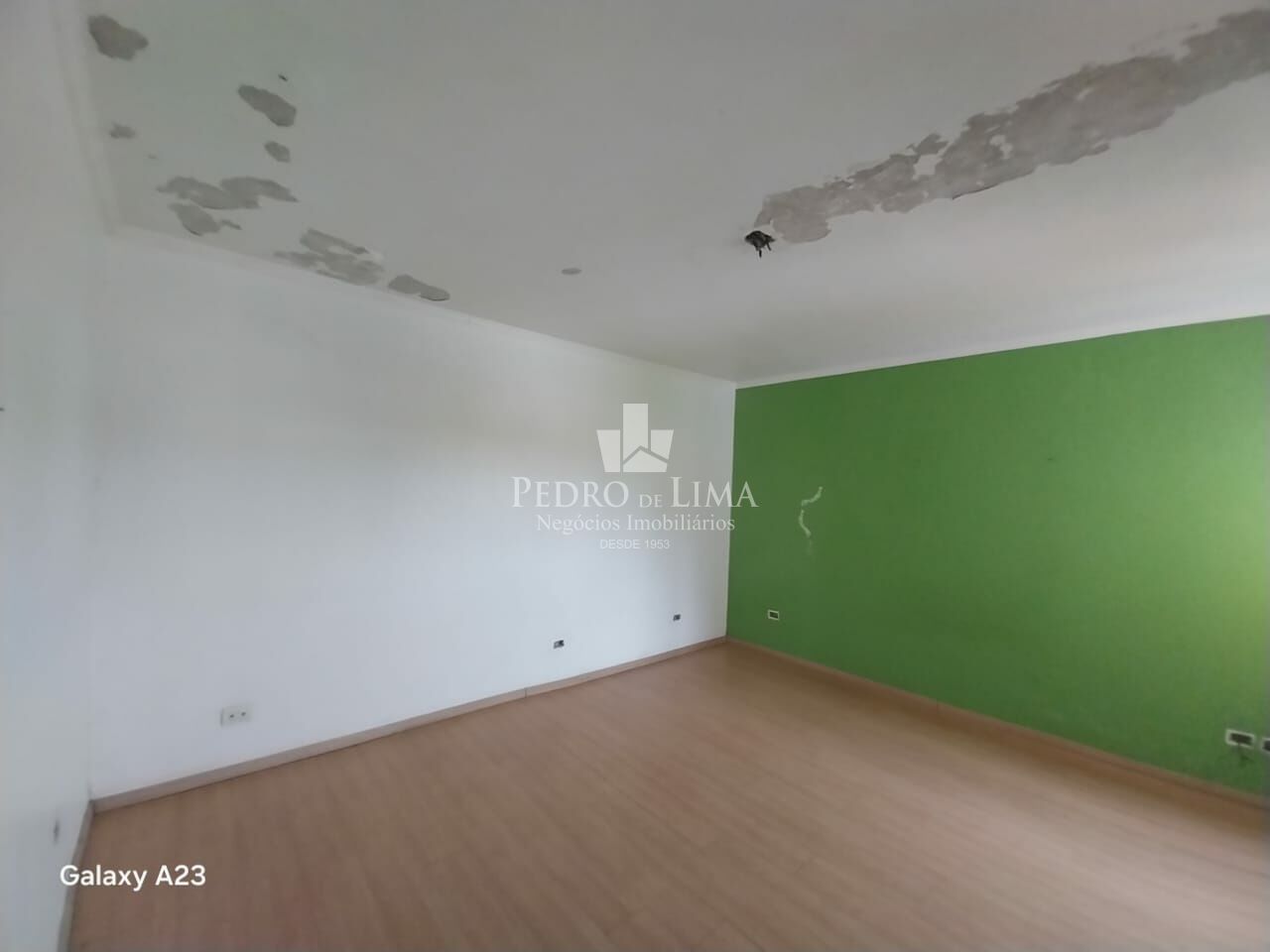 Sobrado 6 dormitórios sendo 4 suítes com Closets e 10 vagas na Vila São Silvestre 