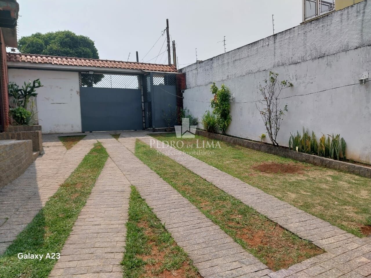 Sobrado 6 dormitórios sendo 4 suítes com Closets e 10 vagas na Vila São Silvestre 
