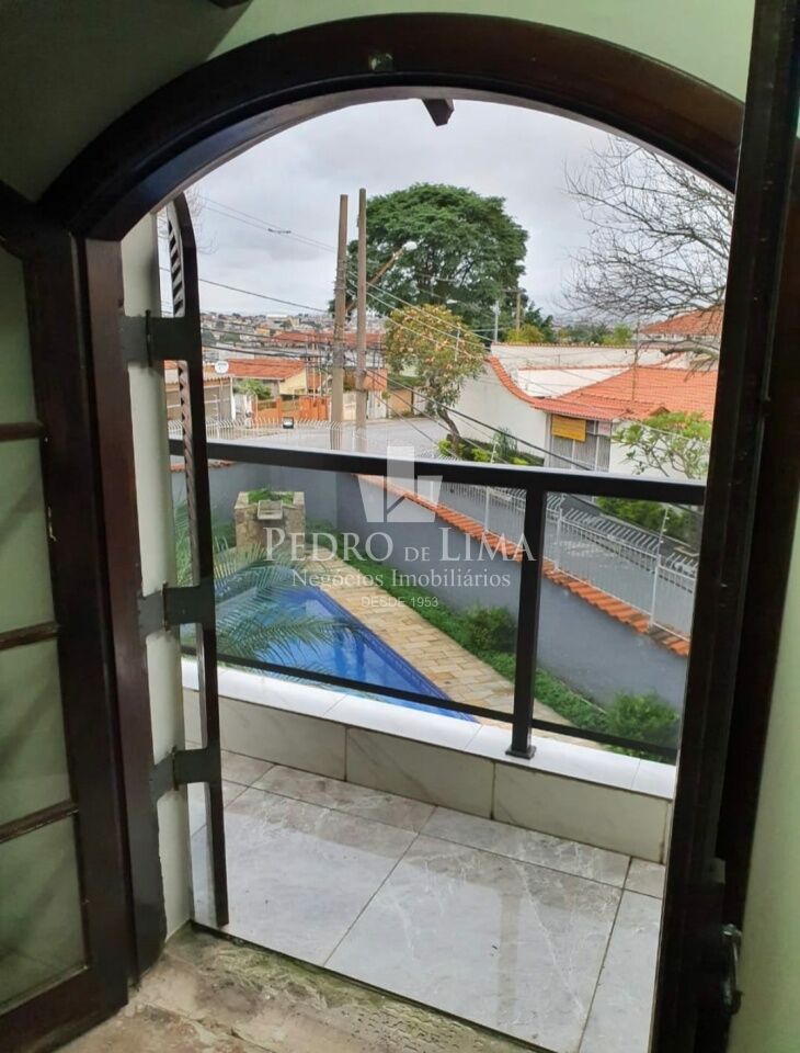 Sobrado Frontal no Parque Cruzeiro do Sul - Vila Jacui