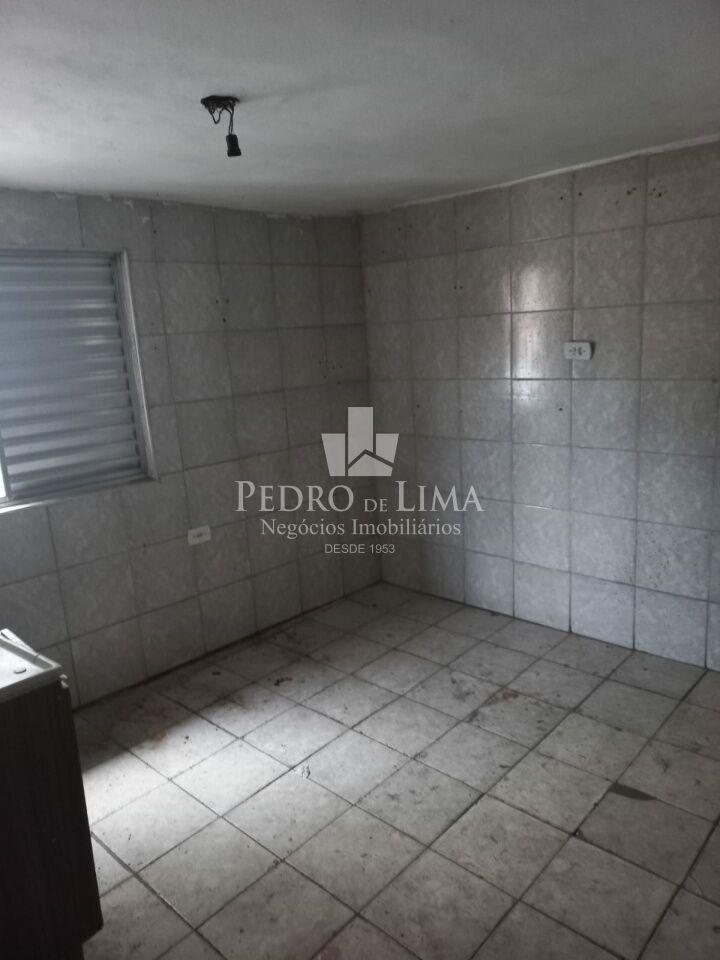Terreno com 4 casas para renda na Ponte Rasa