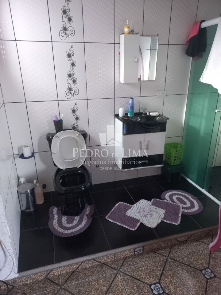 Terreno com 4 casas para renda na Ponte Rasa