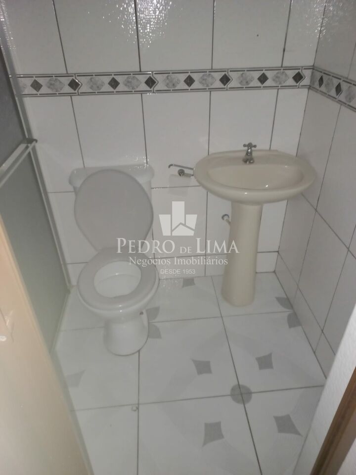 Terreno com 4 casas para renda na Ponte Rasa