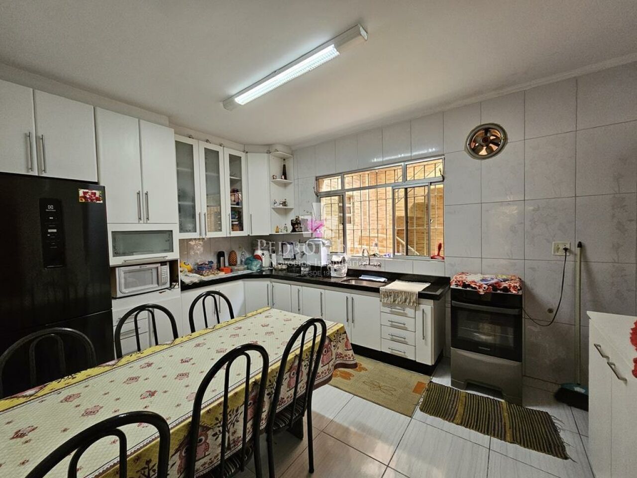 imagem do imovel Sobrado frontal com 4 dormitórios, 1 suíte, 5 vagas, 224 m² na Vila Costa Melo - Ponte Rasa  ref: PE41911