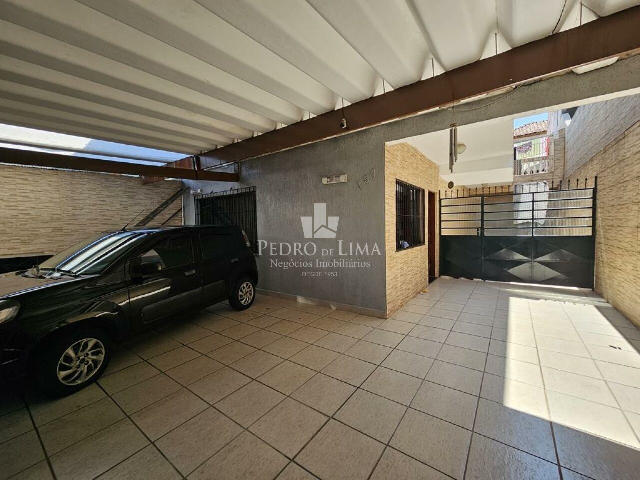 Sobrado frontal com 4 dormitórios, 1 suíte, 5 vagas, 224 m² na Vila Costa Melo - Ponte Rasa