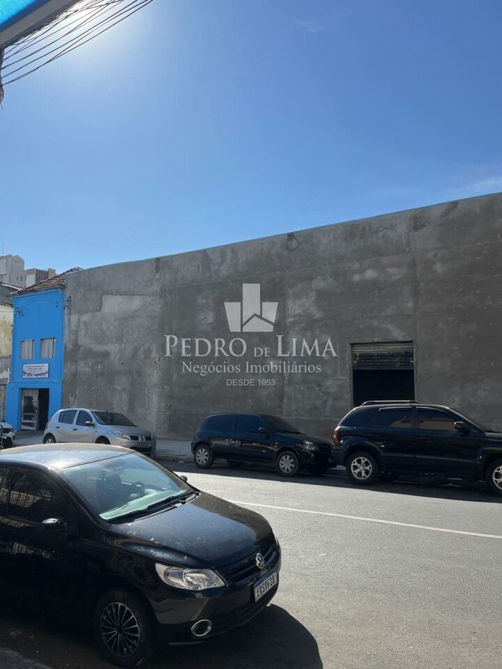 Sala comercial  de Esquina com 200 m²  e mezanino no Brás