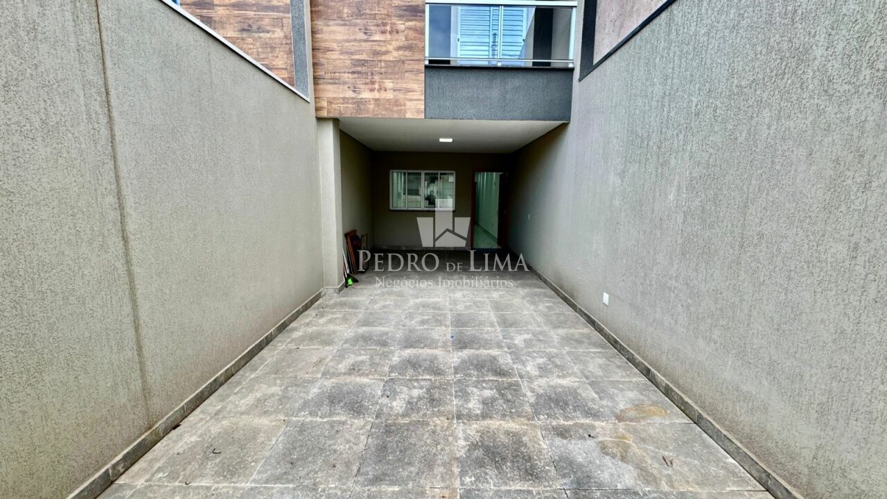 Sobrado frontal na região da Penha 