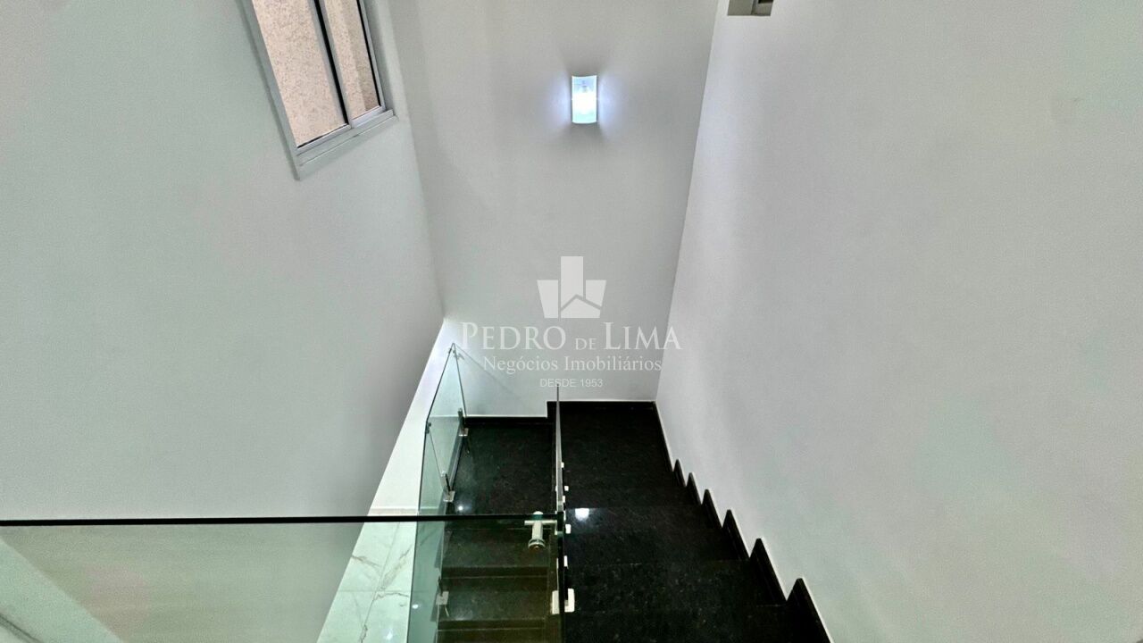 Sobrado frontal na região da Penha 