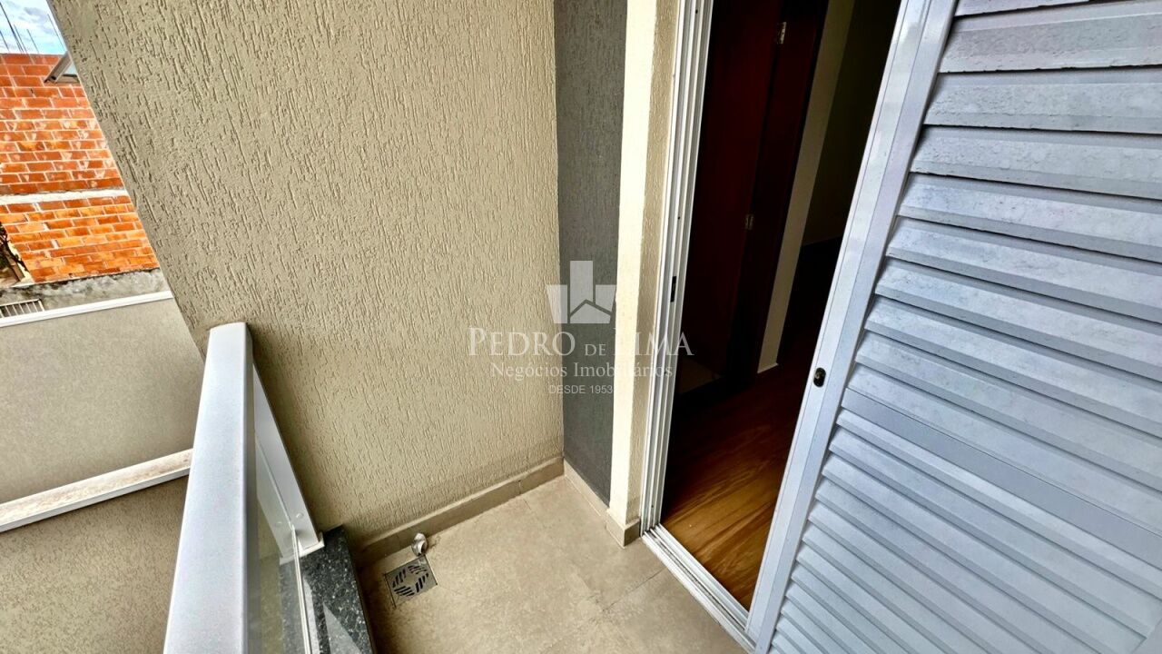 Sobrado frontal na região da Penha 