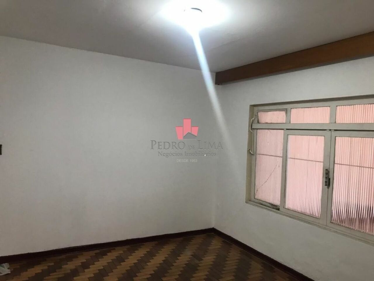 imagem do imovel Casa térrea com 2 dormitórios e 3 vagas na Ponte Rasa. ref: PE42048