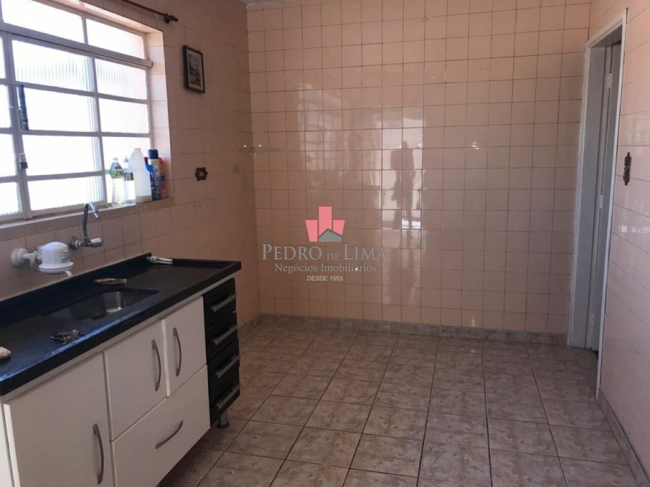 imagem do imovel Casa térrea com 2 dormitórios e 3 vagas na Ponte Rasa. ref: PE42048
