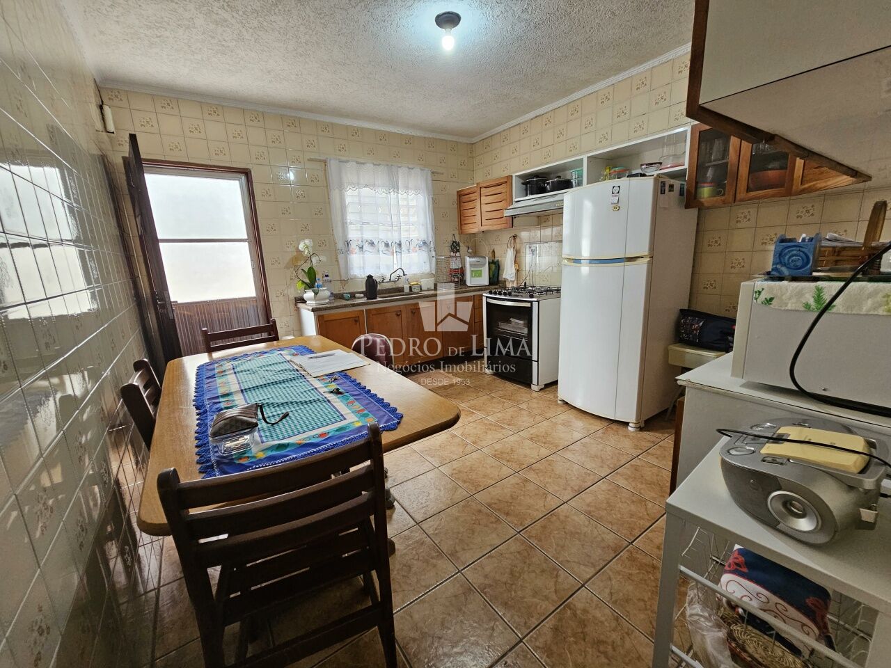 Casa térrea com 190 m² na região Penha.