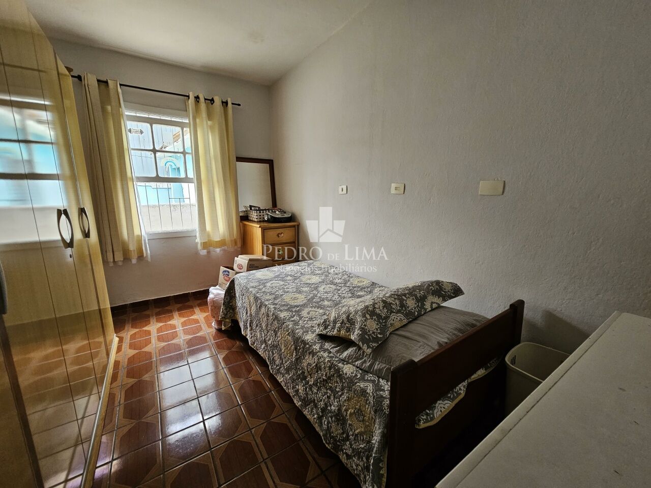 Casa térrea com 190 m² na região Penha.