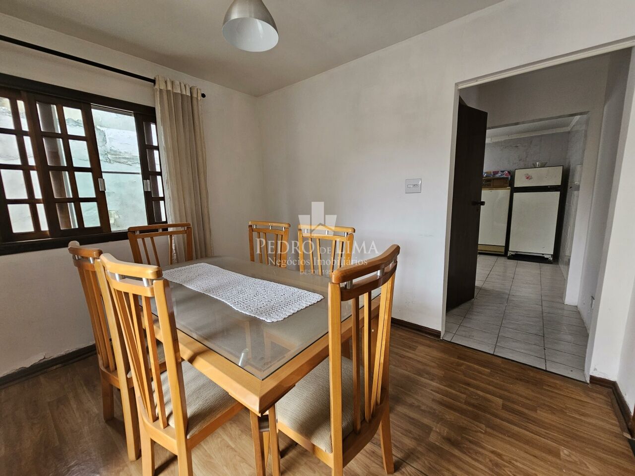 Casa térrea com 190 m² na região Penha.