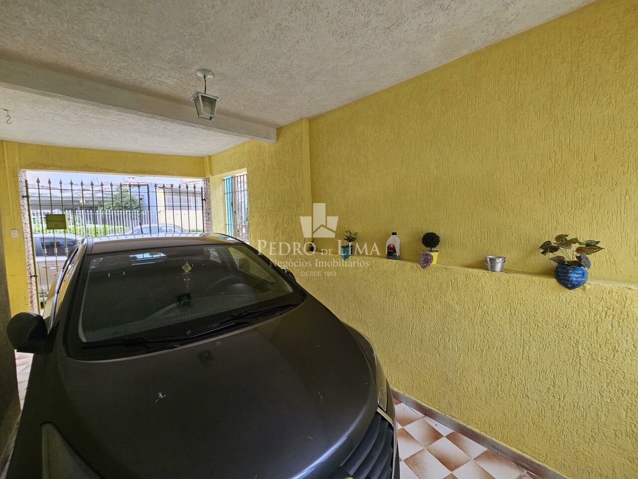 Casa térrea com 190 m² na região Penha.