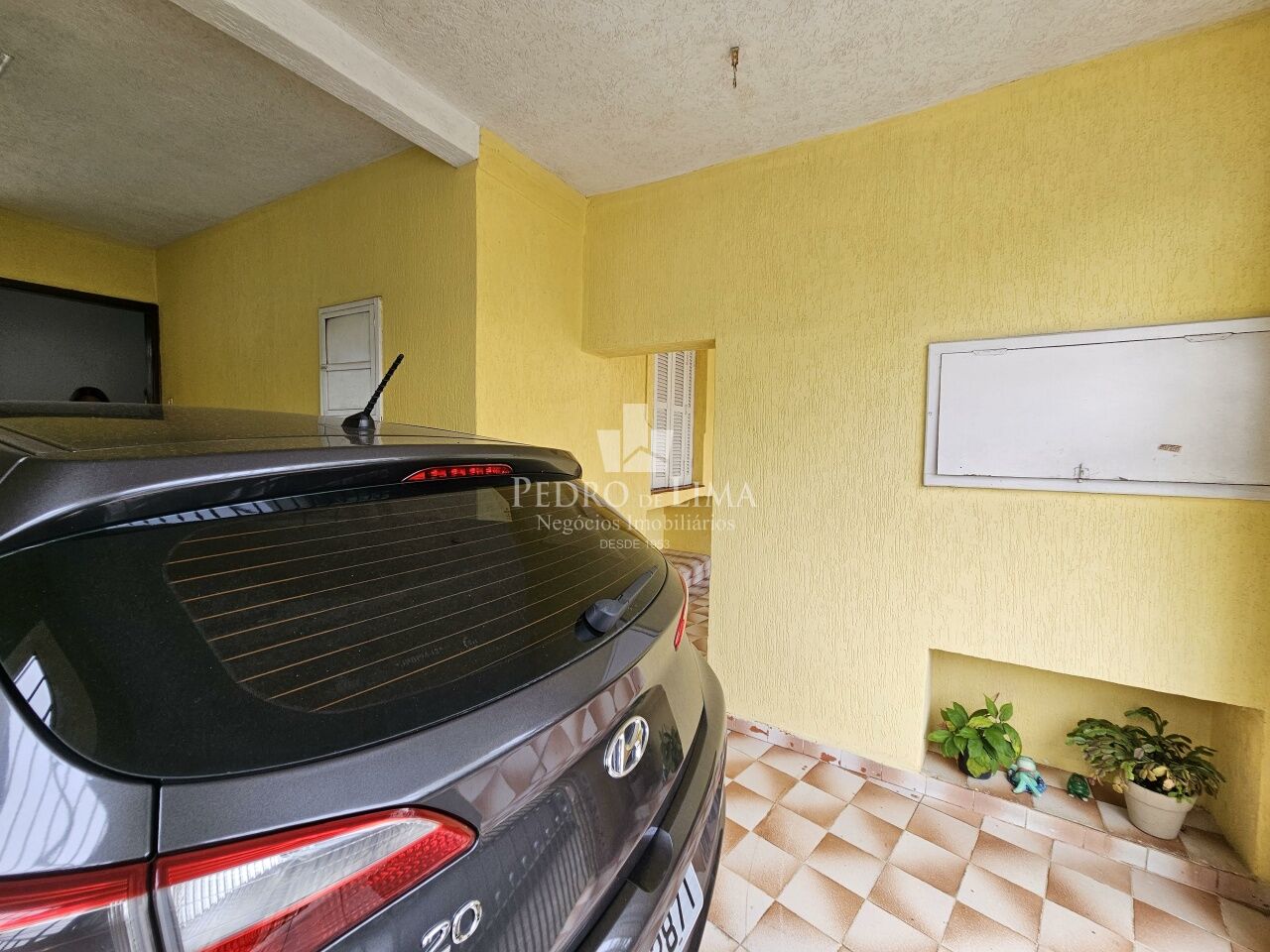 Casa térrea com 190 m² na região Penha.