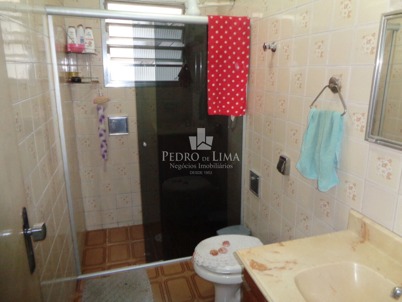 Casa Térrea 3 dormitórios com 3 vagas no Cangaiba