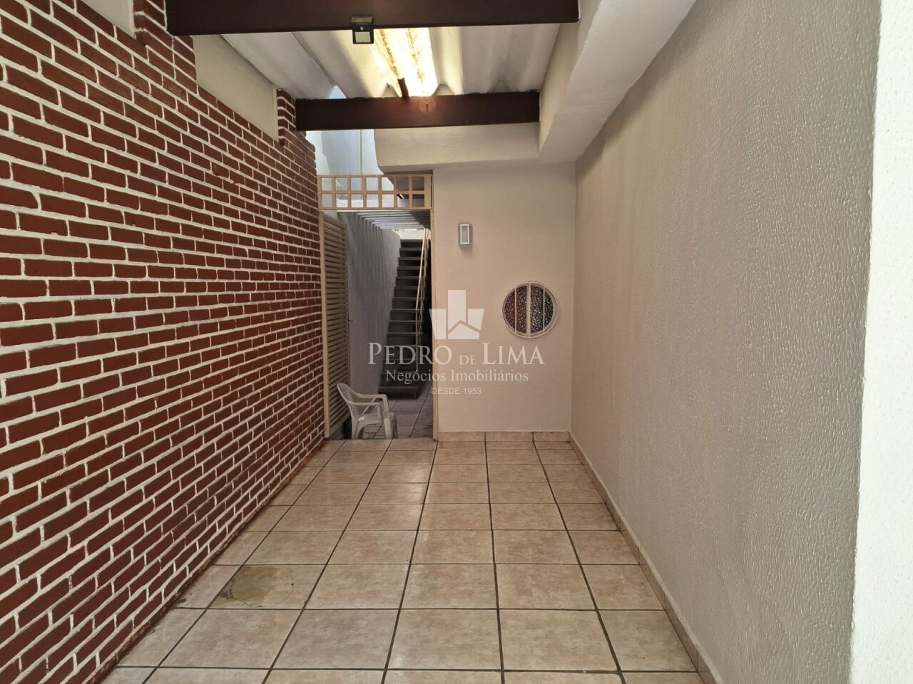 Casa térrea para venda conta com 3 quartos sendo duas suítes, duas vagas de garagem na Ponte Rasa 