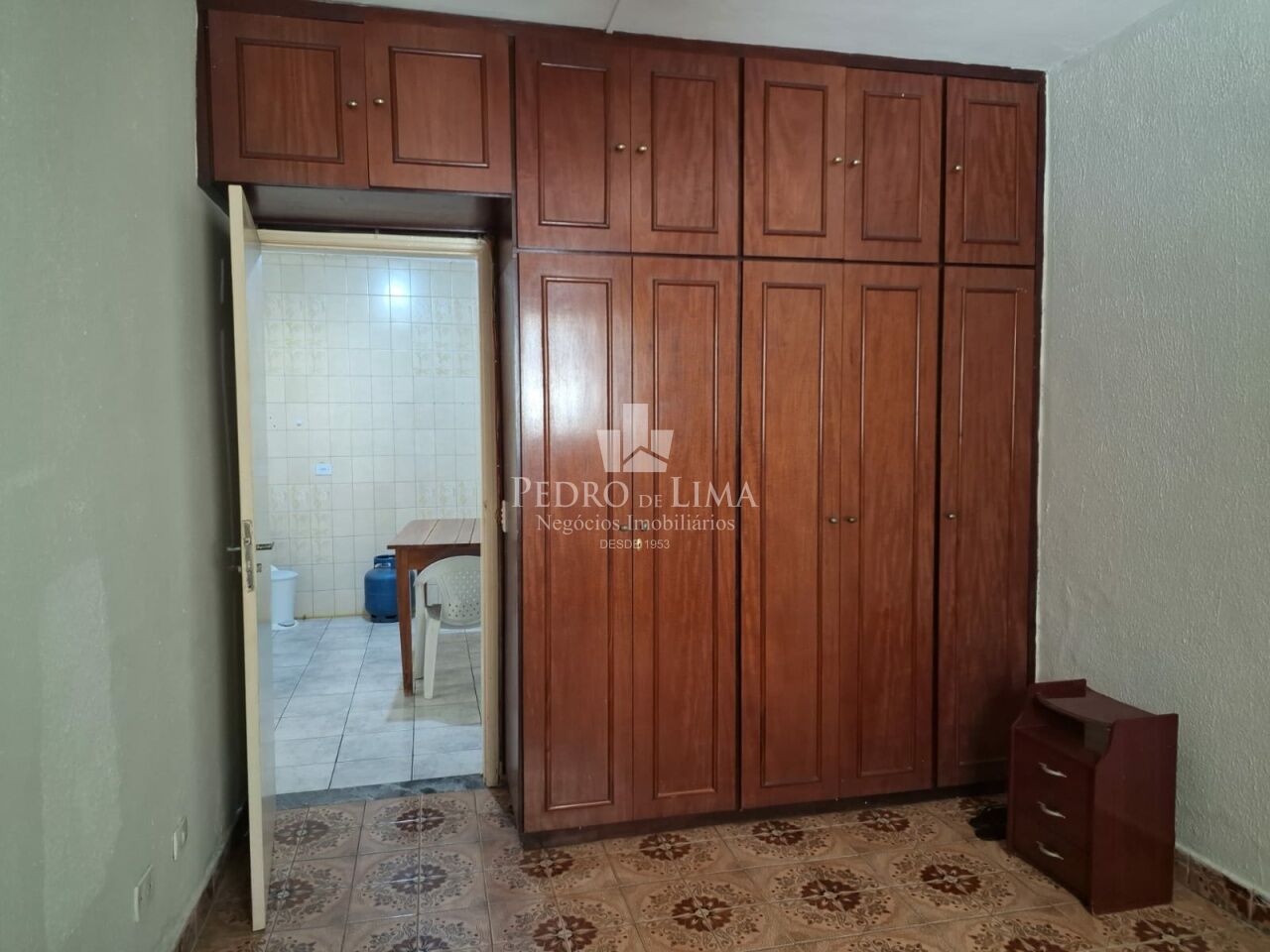 Casa térrea para venda conta com 3 quartos sendo duas suítes, duas vagas de garagem na Ponte Rasa 