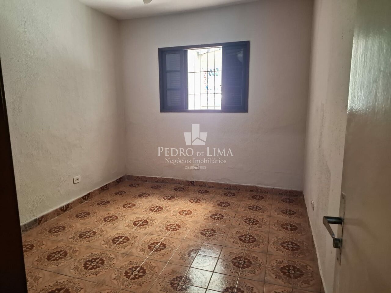 imagem do imovel Casa térrea para venda conta com 3 quartos sendo duas suítes, duas vagas de garagem na Ponte Rasa  ref: PE42143