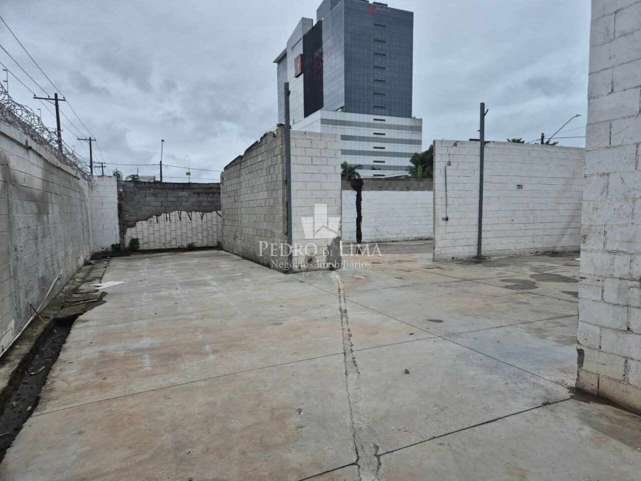 Terreno de 1000m² no coração do bairro Guilhermina - Praia Grande