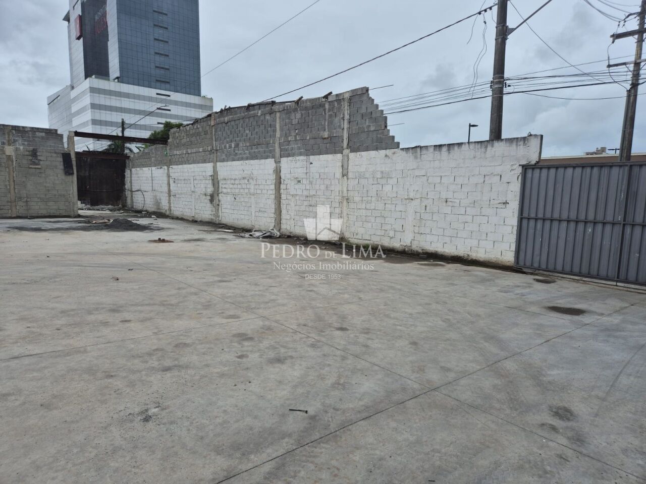 Terreno de 1000m² no coração do bairro Guilhermina - Praia Grande