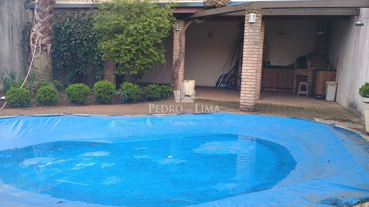 Sobrado com piscina na Vila Jacui