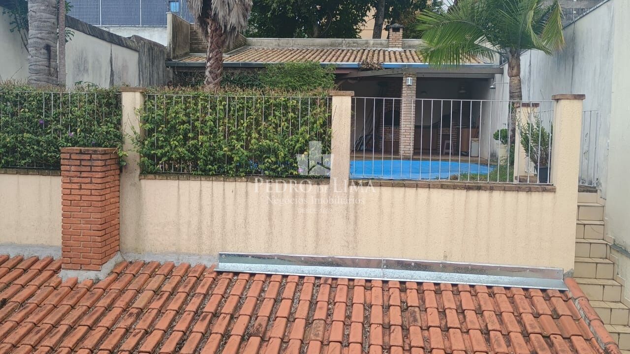 Sobrado com piscina na Vila Jacui