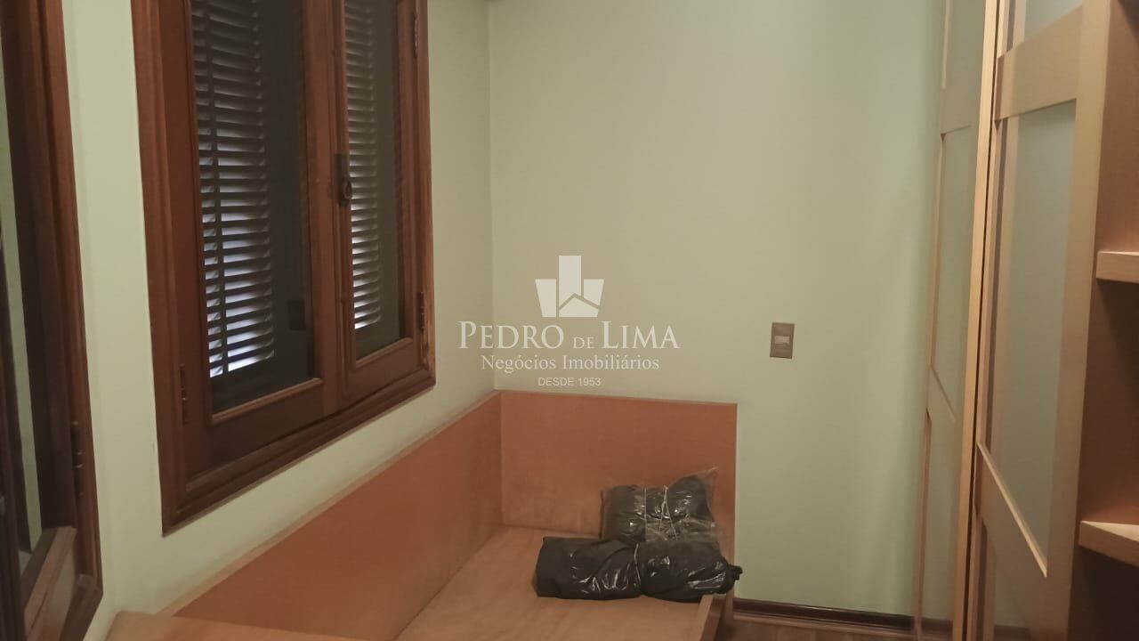 Sobrado com piscina na Vila Jacui