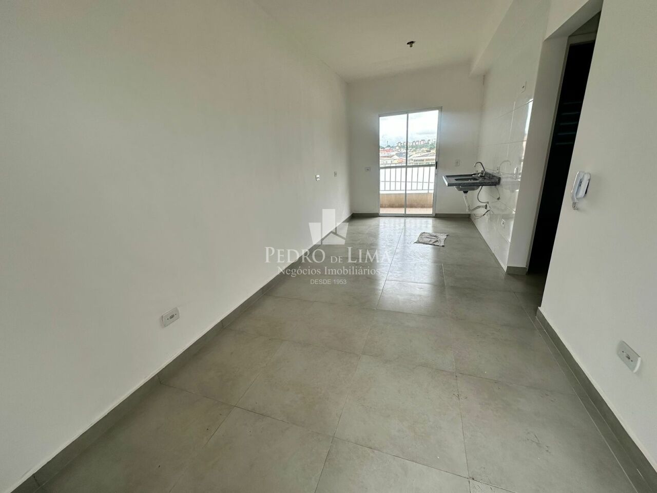 imagem do imovel Apartamento 2 dormitórios, sacada e 1 vaga de garagem na Ponte Rasa ref: PE42196